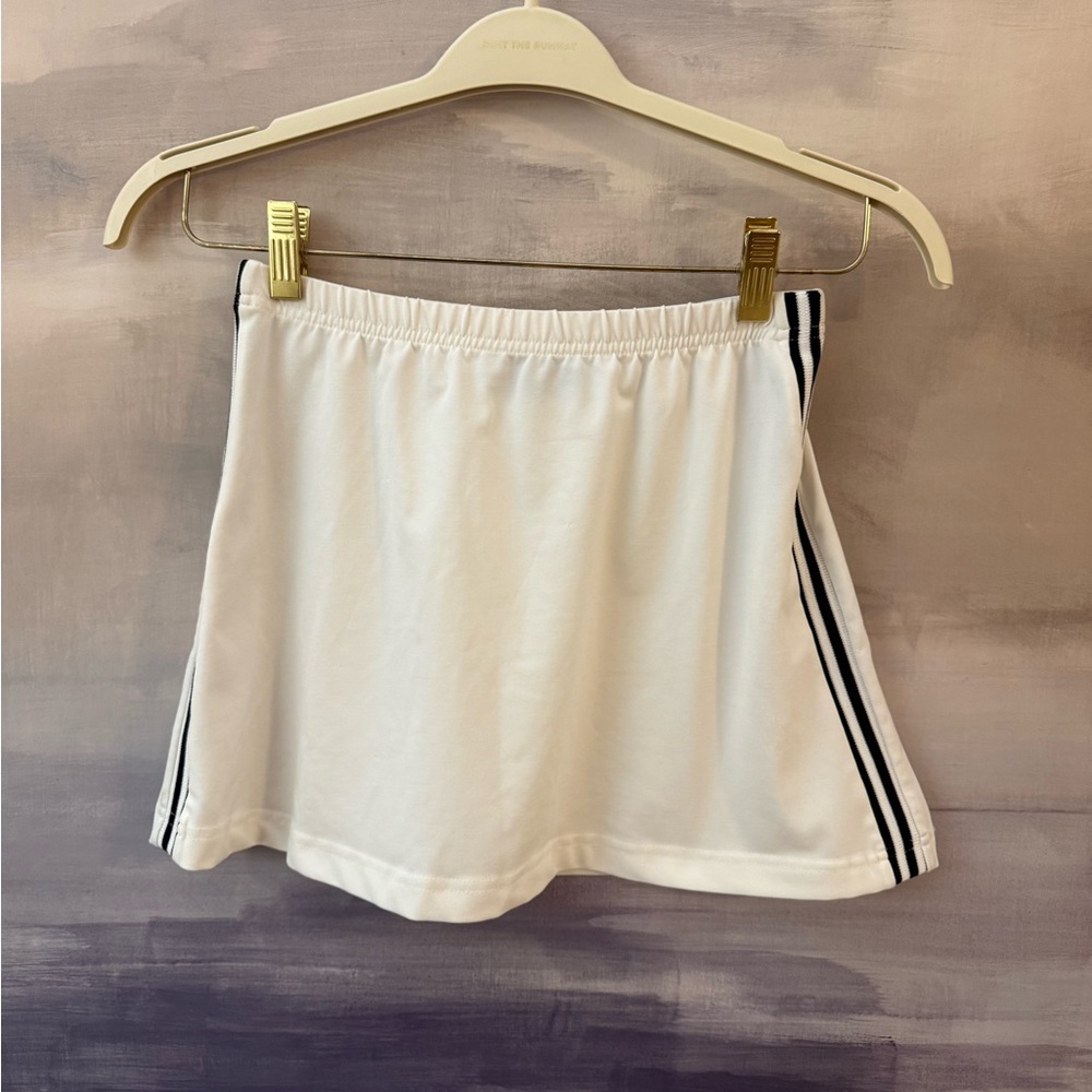 White Retro Tennis Skirt with Navy Blue Stripes XS